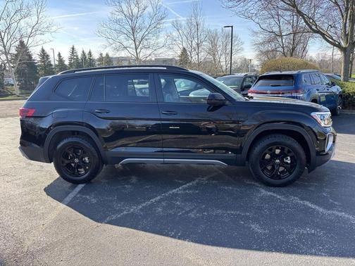 2026 Volkswagen Atlas Peak Edition