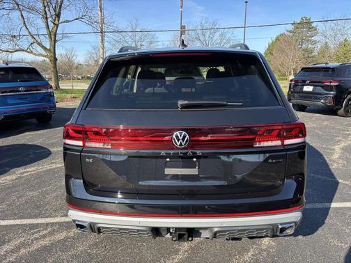 2026 Volkswagen Atlas Peak Edition