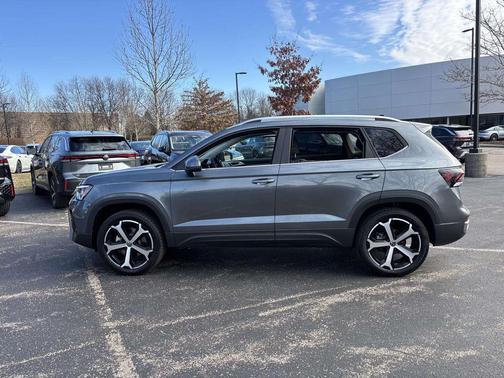 2026 Volkswagen Taos SEL