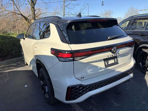 2026 Volkswagen Tiguan 2.0T SE R-Line Black 4MOTION