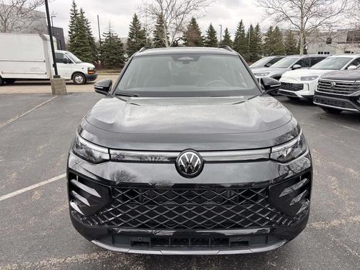 2026 Volkswagen Tiguan 2.0T SE R-Line Black 4MOTION