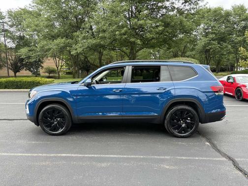 2026 Volkswagen Atlas 2.0T SE w/Technology 4MOTION