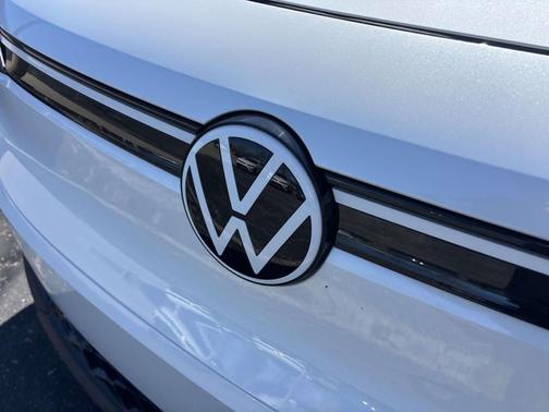Opal White Pearl 2026 Volkswagen ID.4 AWD Pro
