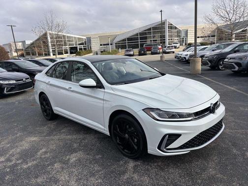 Opal White Pearl 2026 Volkswagen Jetta 1.4T SE