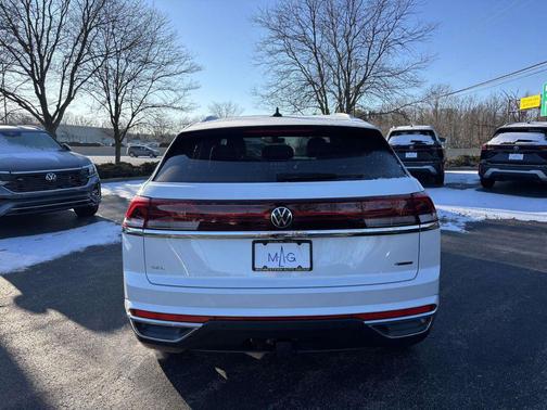 2026 Volkswagen Atlas Cross Sport 2.0T SEL