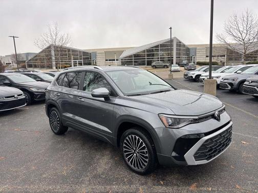 Gray 2026 Volkswagen Taos SE