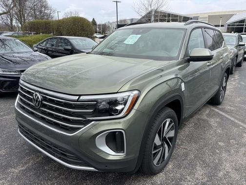 Avocado Green Pearl 2026 Volkswagen Atlas 2.0T SE w/Technology 4MOTION