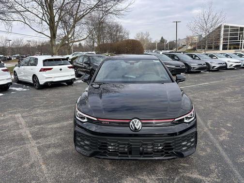 2026 Volkswagen Golf GTI 2.0T SE DSG