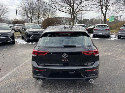 2026 Volkswagen Golf GTI 2.0T SE DSG