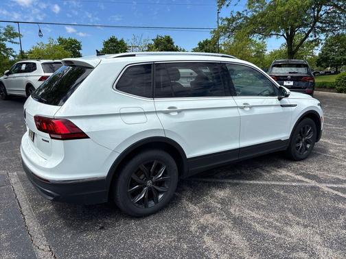 Pure White 2024 Volkswagen Tiguan 2.0T SE 4MOTION