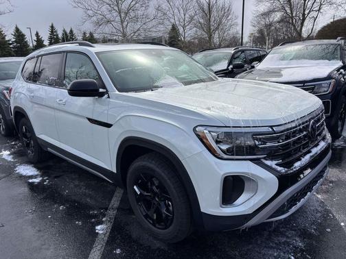 2026 Volkswagen Atlas Peak Edition