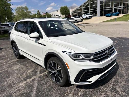 Opal White Pearl 2024 Volkswagen Tiguan 2.0T SEL R-Line 4MOTION