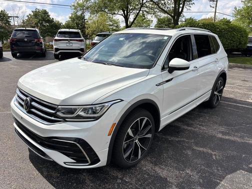 Opal White Pearl 2024 Volkswagen Tiguan 2.0T SEL R-Line 4MOTION