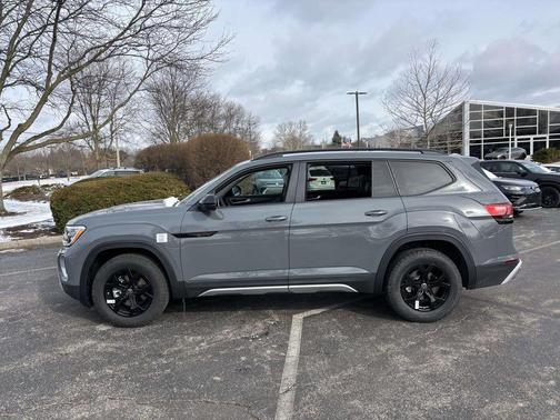 Pure Gray 2026 Volkswagen Atlas Peak Edition