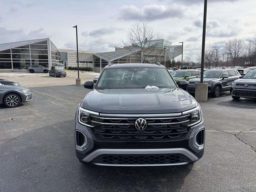 Pure Gray 2026 Volkswagen Atlas Peak Edition