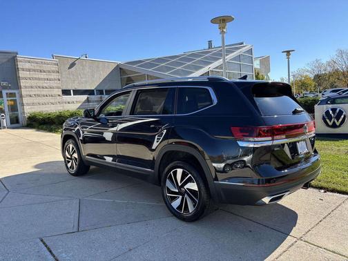 2026 Volkswagen Atlas 2.0T SEL