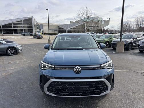 Monterey Blue Pearl 2026 Volkswagen Taos SEL