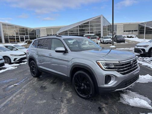 2026 Volkswagen Atlas 2.0T SE w/Technology 4MOTION