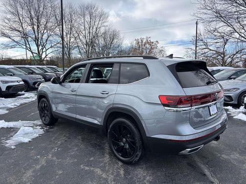 2026 Volkswagen Atlas 2.0T SE w/Technology 4MOTION