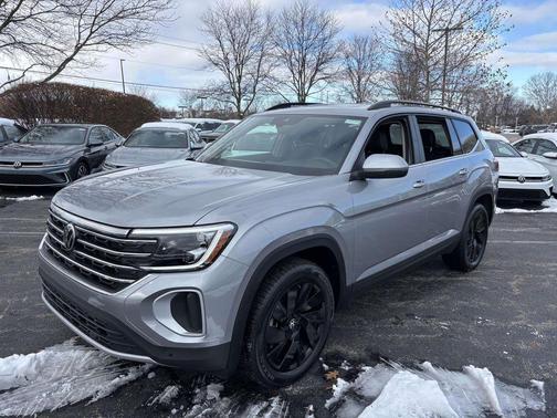 2026 Volkswagen Atlas 2.0T SE w/Technology 4MOTION