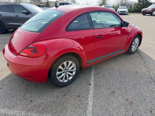 Tornado Red 2015 Volkswagen Beetle 1.8T