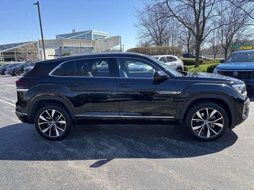 2026 Volkswagen Atlas Cross Sport 2.0T SEL Premium