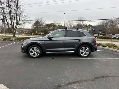 2023 Audi Q5 45 S line Premium Plus