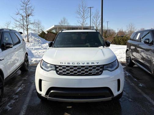 2025 Land Rover Discovery P300 S