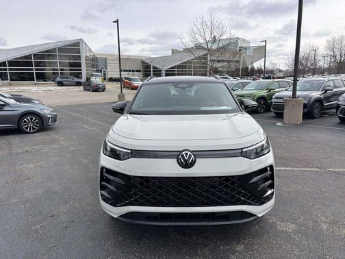 2026 Volkswagen Tiguan 2.0T SE R-Line Black 4MOTION