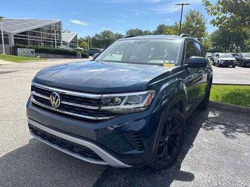 Blue Metallic 2023 Volkswagen Atlas 2.0T SE w/Technology 4MOTION