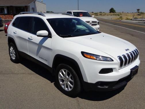 Photo 1 of 18 of 2017 Jeep Cherokee Latitude