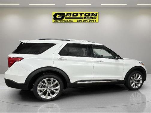 2023 Ford Explorer Platinum