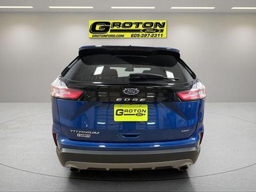 2021 Ford Edge Titanium