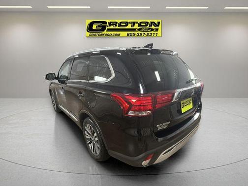 Labrador Black Metallic 2020 Mitsubishi Outlander SEL S-AWC