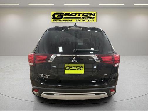 Labrador Black Metallic 2020 Mitsubishi Outlander SEL S-AWC