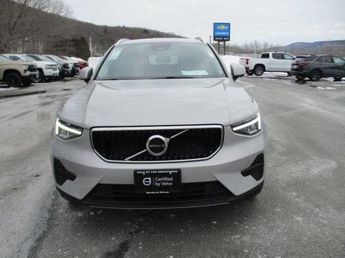 2023 Volvo XC40 B5 Core