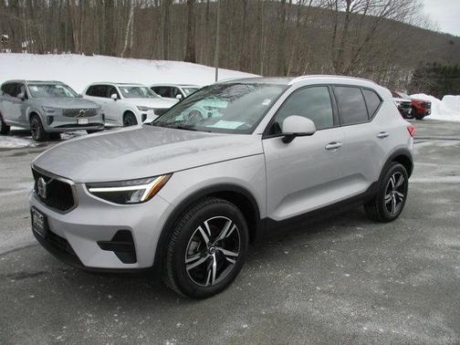 2023 Volvo XC40 B5 Core