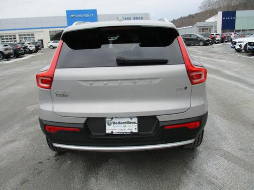 2023 Volvo XC40 B5 Core