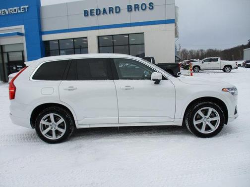 2023 Volvo XC90 B5 Core