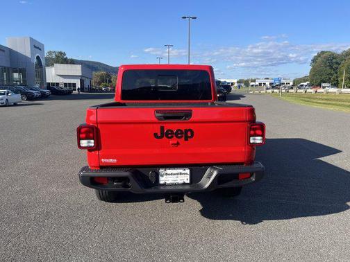 2025 Jeep Gladiator Sport S