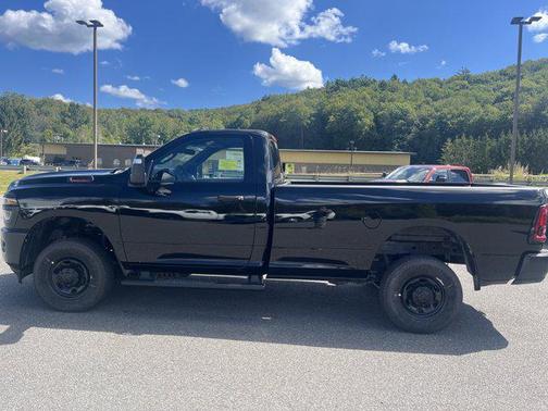 2025 RAM 2500 Tradesman Regular Cab 4x4 8' Box