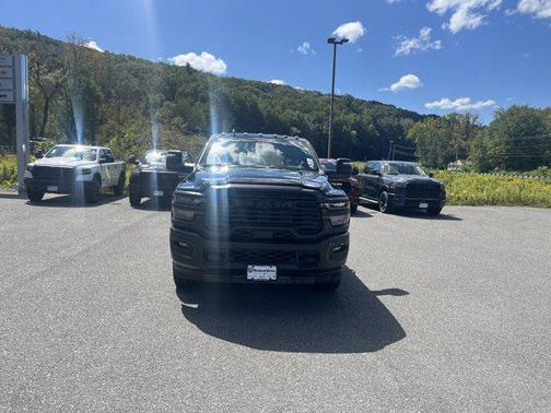 2025 RAM 2500 Tradesman Regular Cab 4x4 8' Box