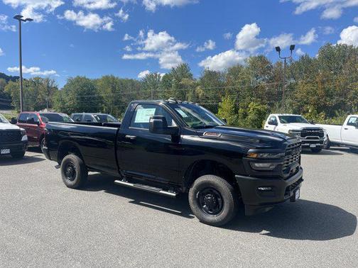 2025 RAM 2500 Tradesman Regular Cab 4x4 8' Box