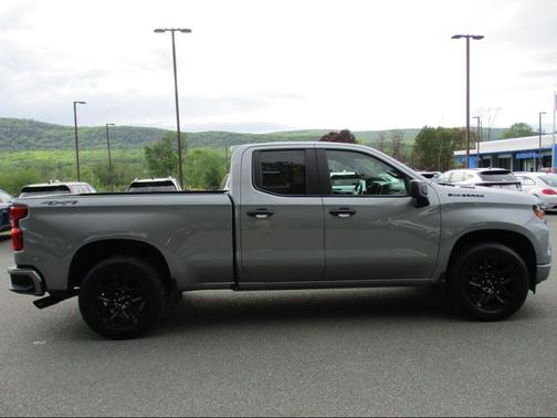 Sterling Gray Metallic 2024 Chevrolet Silverado 1500 Custom
