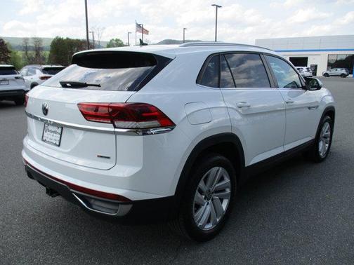 WHITESE 2022 Volkswagen Atlas Cross Sport 3.6L V6 SE w/Technology