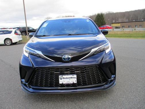 2021 Toyota Sienna XSE 7 Passenger