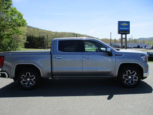 Sterling Metallic 2023 GMC Sierra 1500 SLT