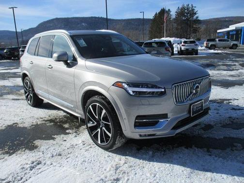 2023 Volvo XC90 B6 Plus 7-Seater