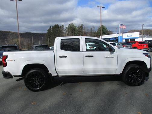 2025 Chevrolet Colorado WT