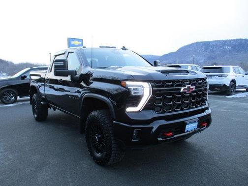 2024 Chevrolet Silverado 2500 4WD Crew Cab Standard Bed ZR2